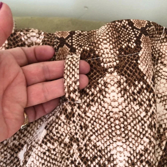 Snake print pants🔥👍🏼 - Picture 4 of 6